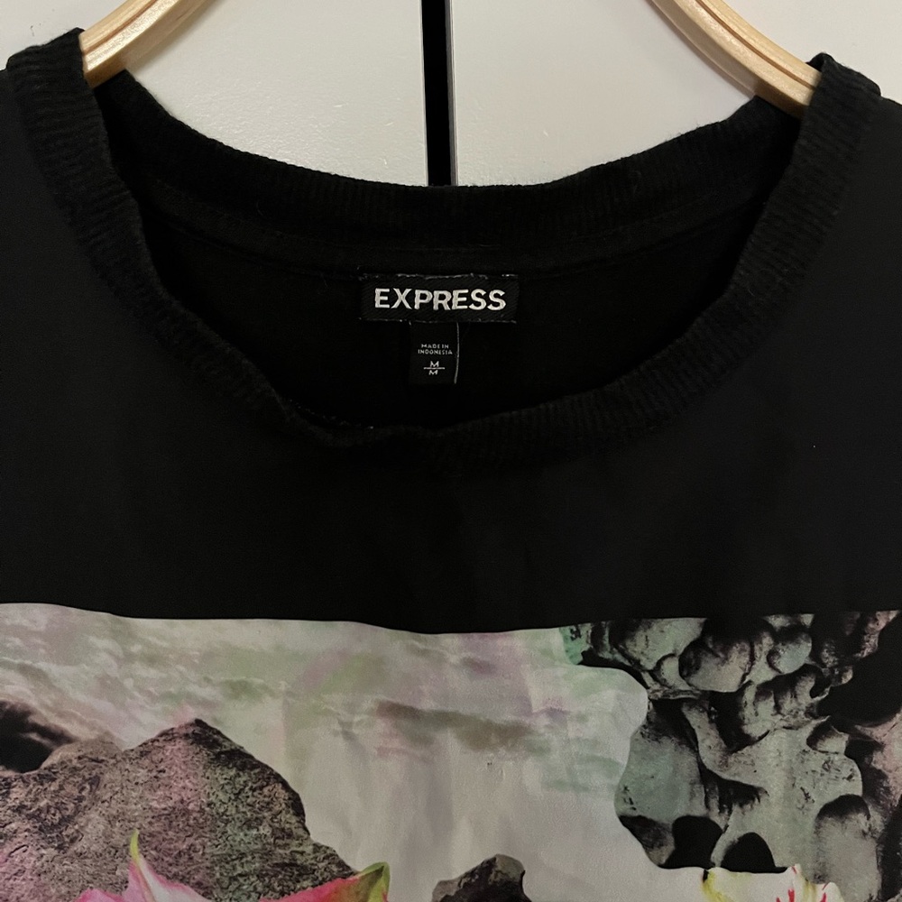 EXPRESS top - Picture 2 of 4